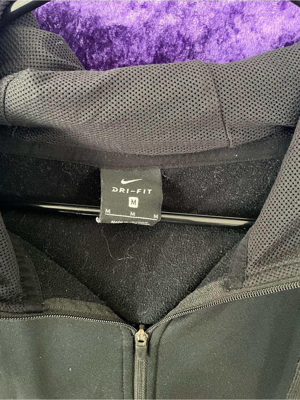 Nike Black Full-Zip Hoodie Sweatshirt - Picture 3 of 3
